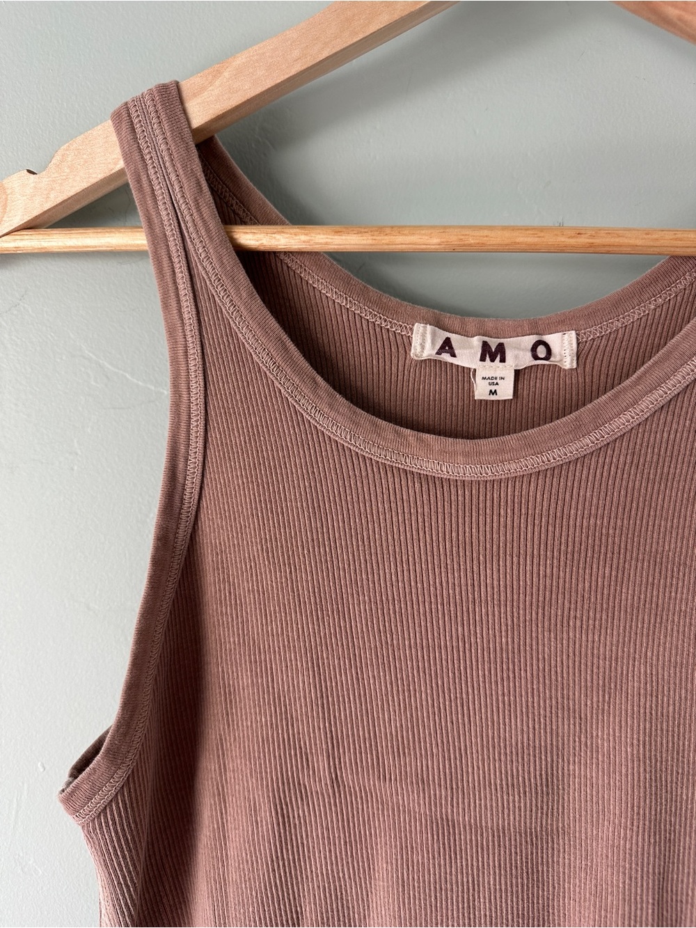 AMO Neutral Brown Ribbed Layering Tank - Picture 2 of 4